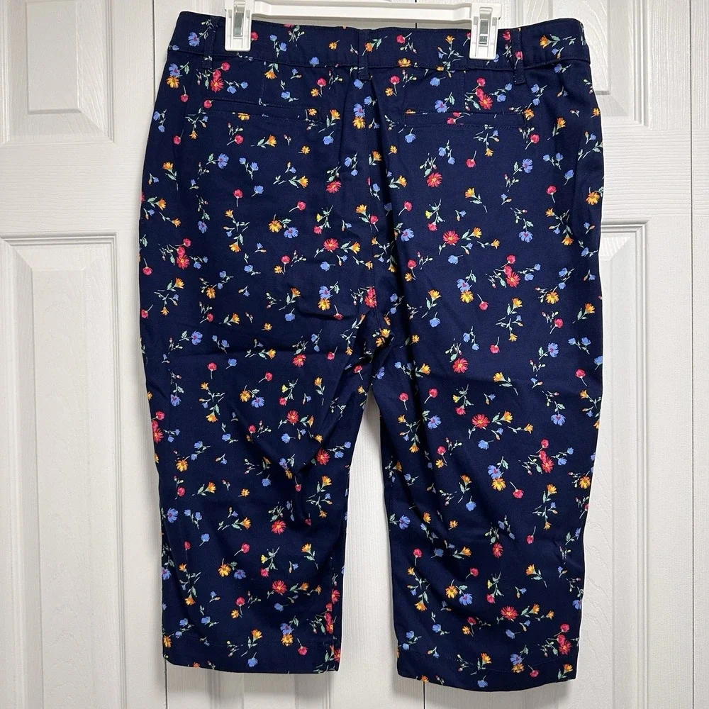 St. John's Bay Women 16P Petite Capri Blue Flower Mid Rise SecretlySlender Pants